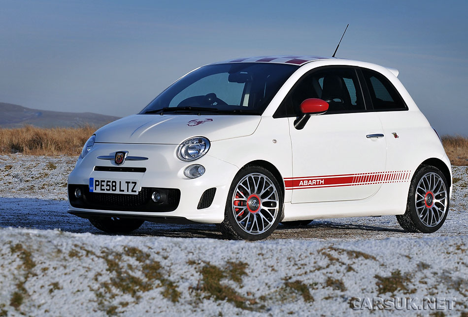 Fiat's pocketrocket the Abarth 500 now in UK showrooms