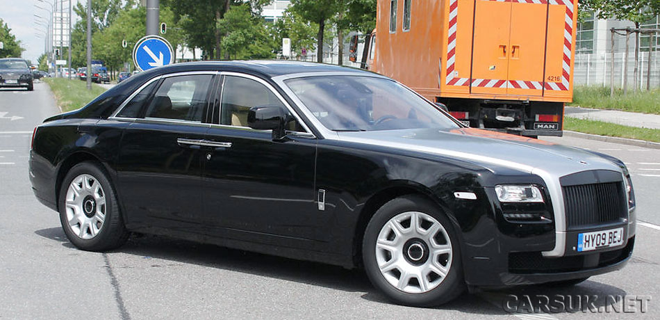 Rolls Royce Ghost virtually undisguised out testing in Germany