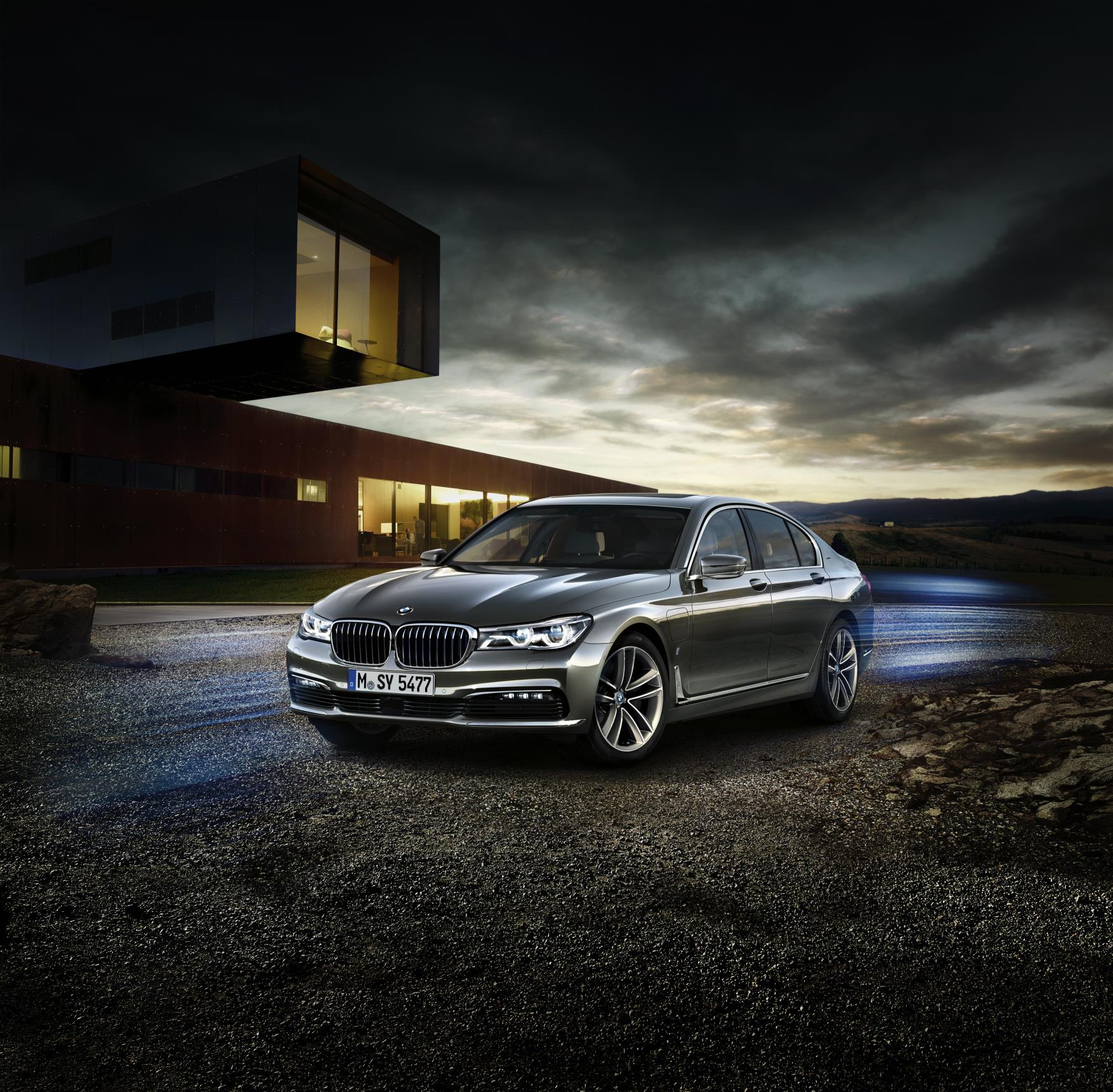 BMW 740e iPerformance Photos | Cars UK