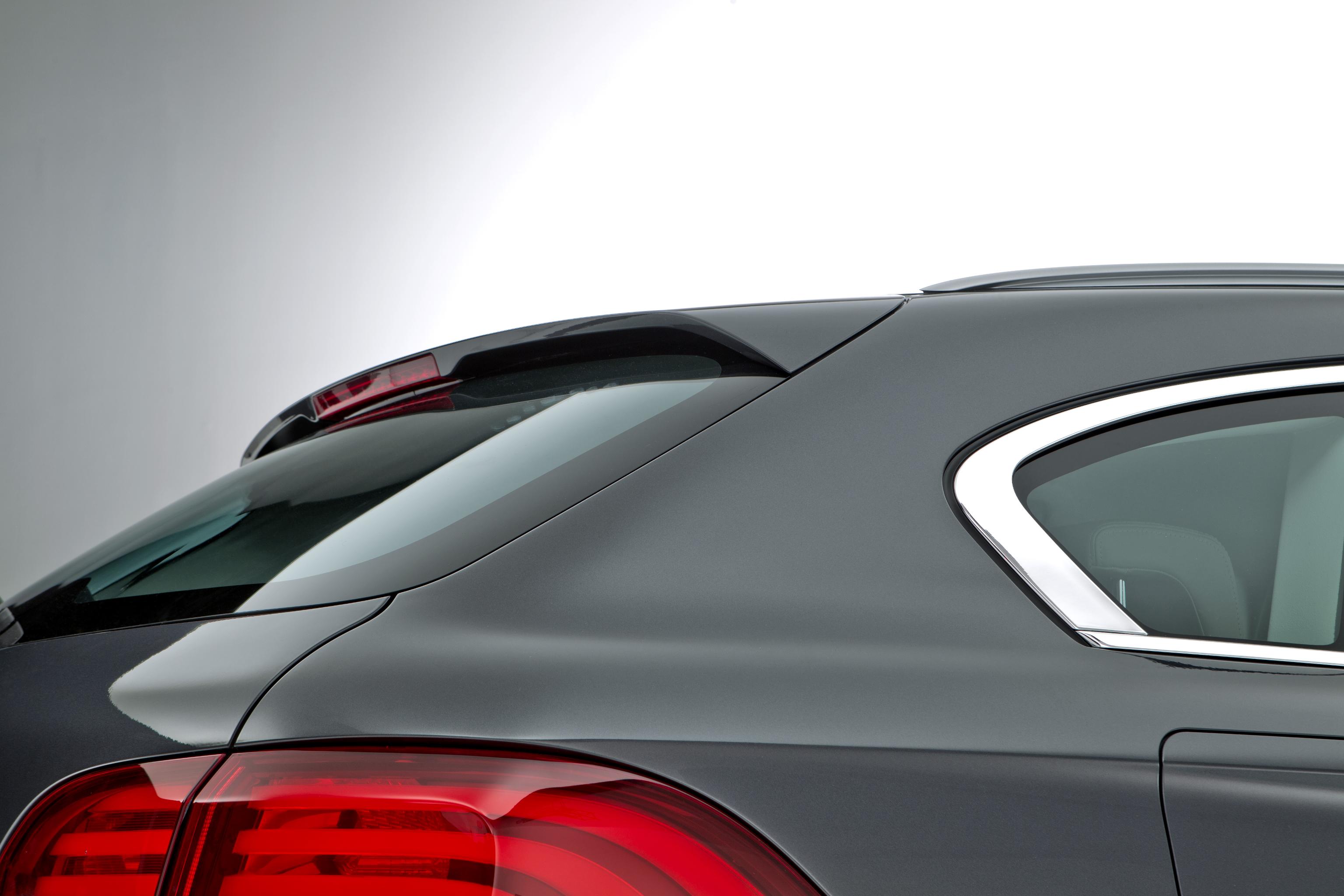 qoros-3-estate-concept-detail-rear-hatch
