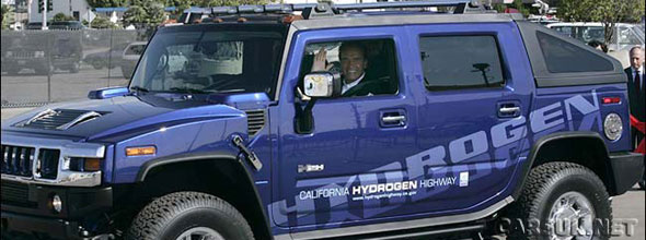 The Governator in his hydrogen-powered Hummer