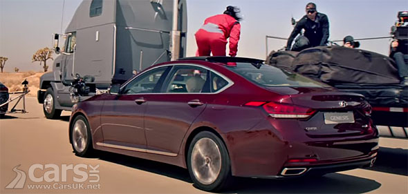Photo Hyundai Genesis Empty Car Convoy