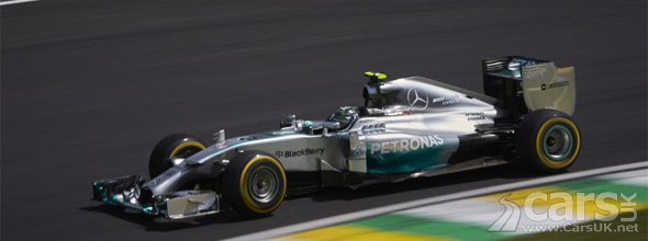Photo Nico Rosberg takes pole for Mercedes in Brazil