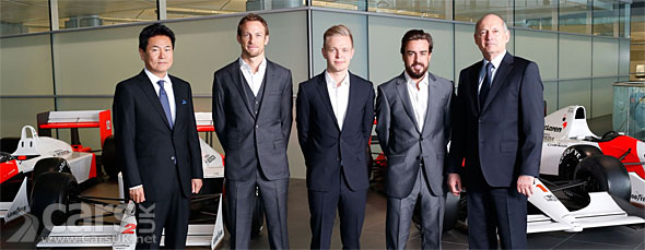 Photo Jenson Button STAYS with McLaren for 2015