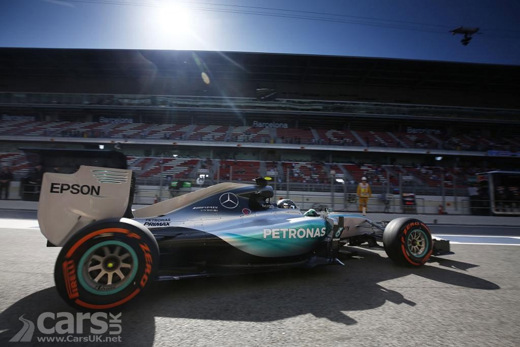 Nico Rosberg beats Lewis Hamilton to pole in the Spanish Grand Prix