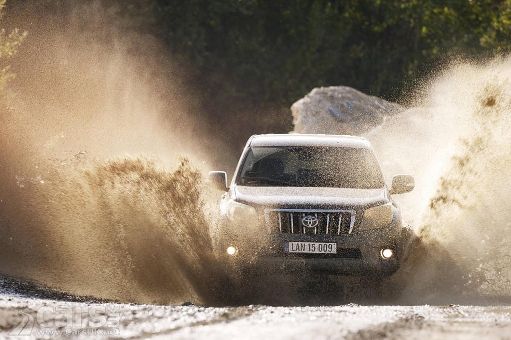 View of 2015 Toyota Land Cruiser gets a raft of improvements