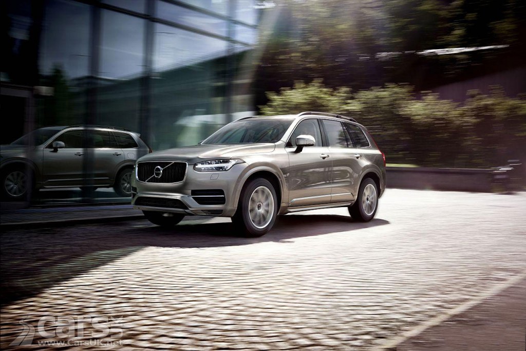 Front three quarter view new Volvo XC90