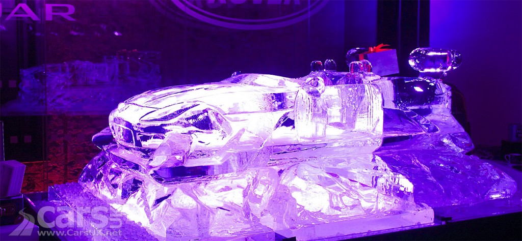 Photo Jaguar F-SLEIGH Ice Sculpture