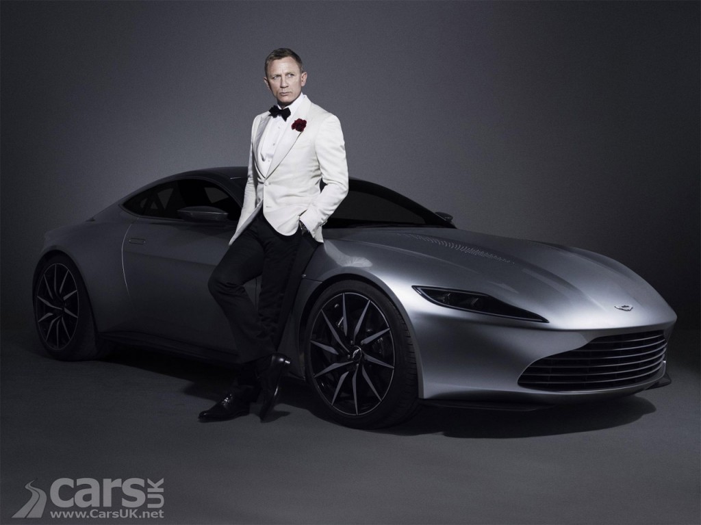 Photo James Bond (Daniel Craig) with Aston Martin DB10