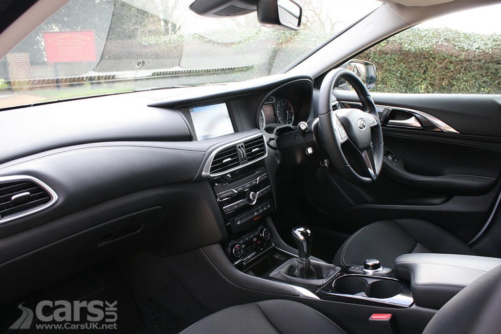 Photo Infiniti Q30 1.6t Premium Interior