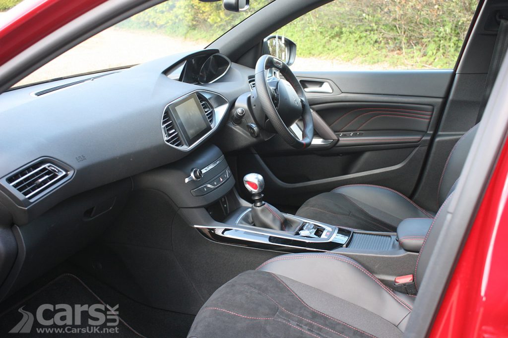 Photo Peugeot 308 GTi 270 Review (2016) Interior