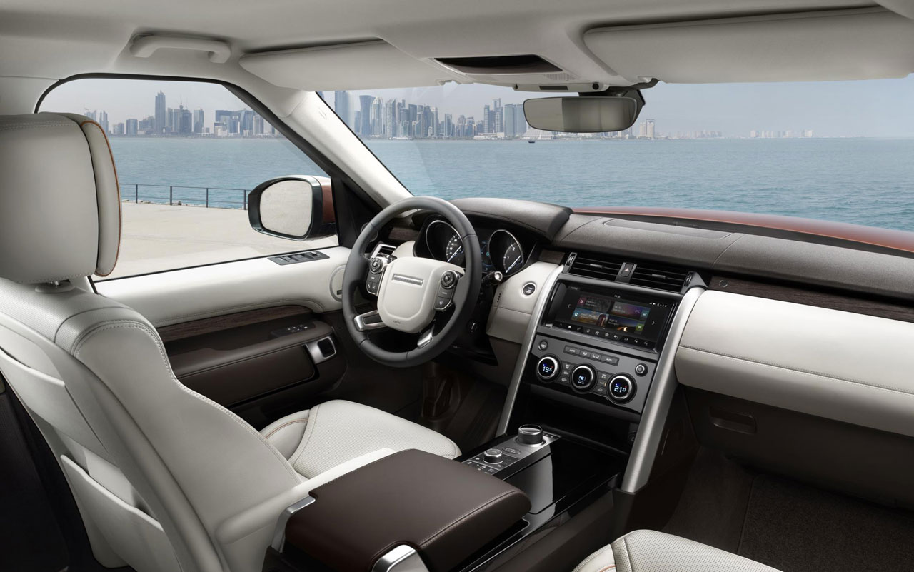 Photo 2017 Land Rover Discovery Interior