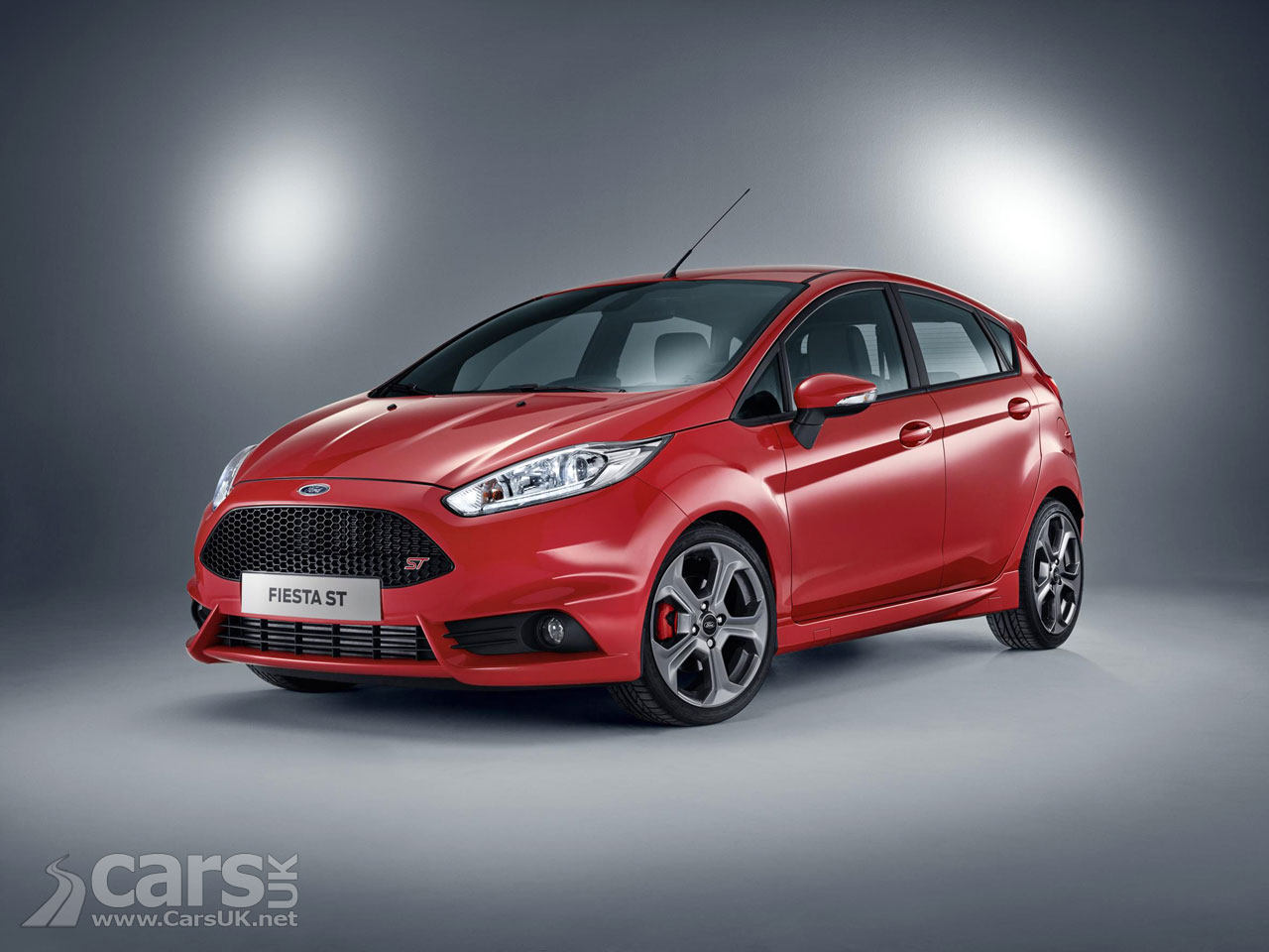 Photo five-door Ford Fiesta ST