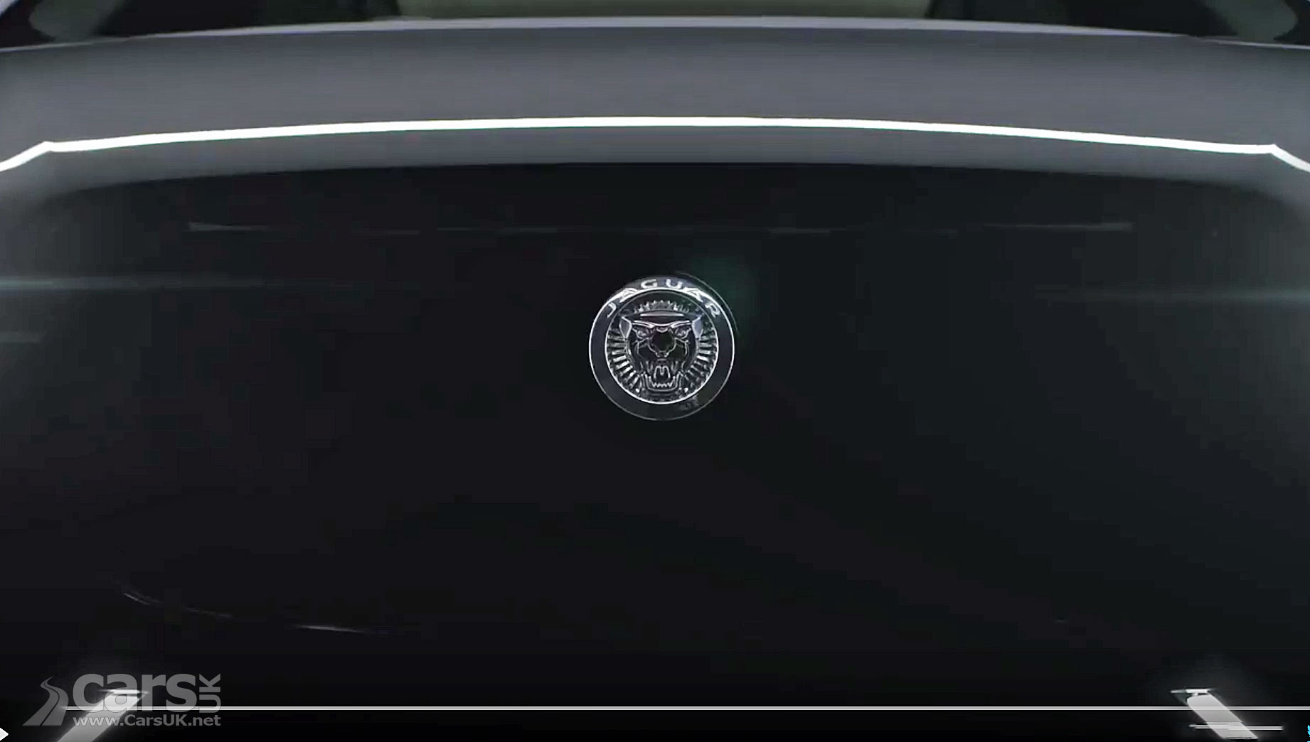 Photo Electric Jaguar SUV tease