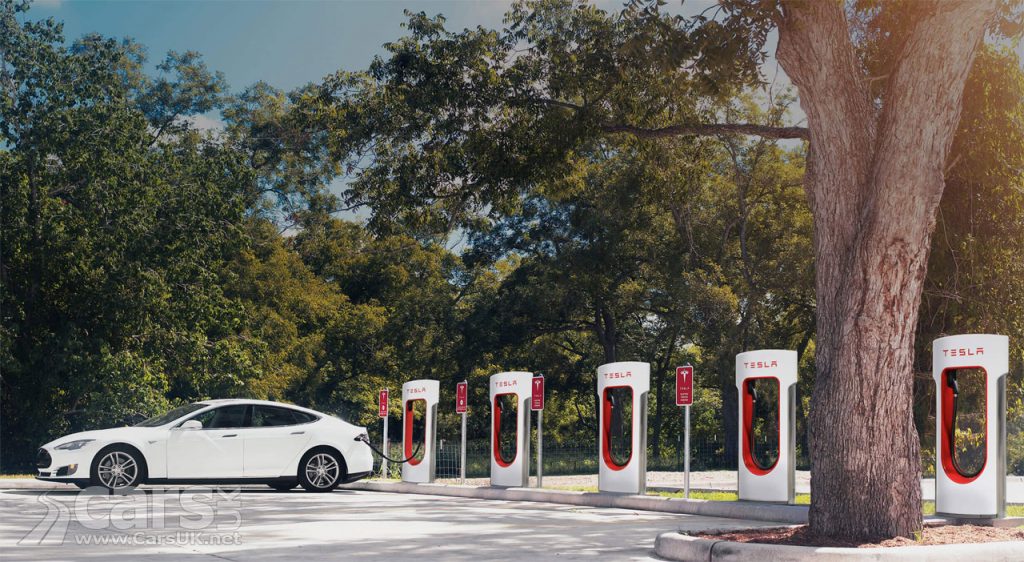Photo Tesla Supercharger Station