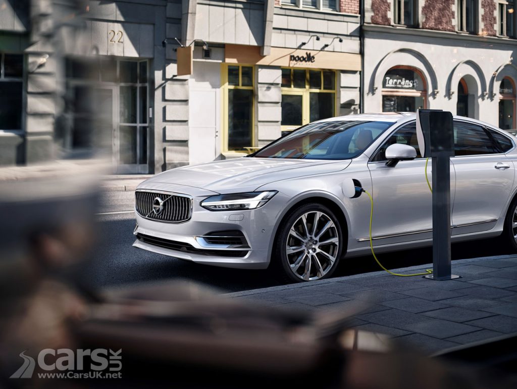 Photo Volvo S90 T8 CHarging