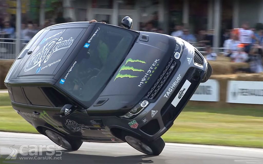 Photo Range Rover Sport SVR hits the Goodwood Hillclimb on TWO wheels