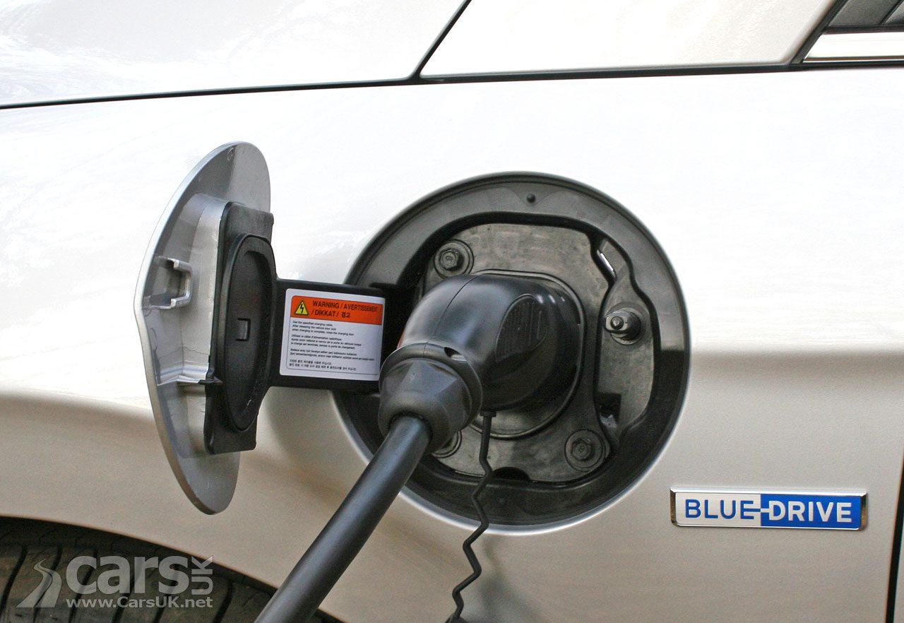Toshiba's new EV Battery promises 200 miles from 6 MINUTE charge