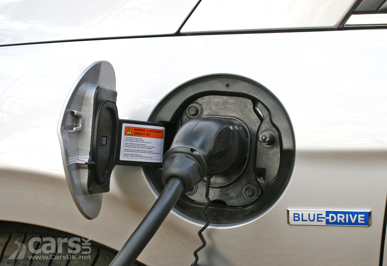 Toshiba's new EV Battery promises 200 miles from 6 MINUTE charge