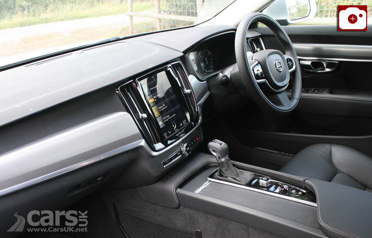 S90 D4 Momentum Inside and out