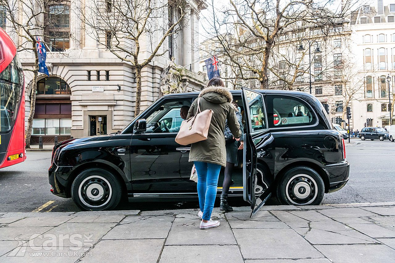 First ELECTRIC London Black Cab delivered - and picking up fares on The Strand