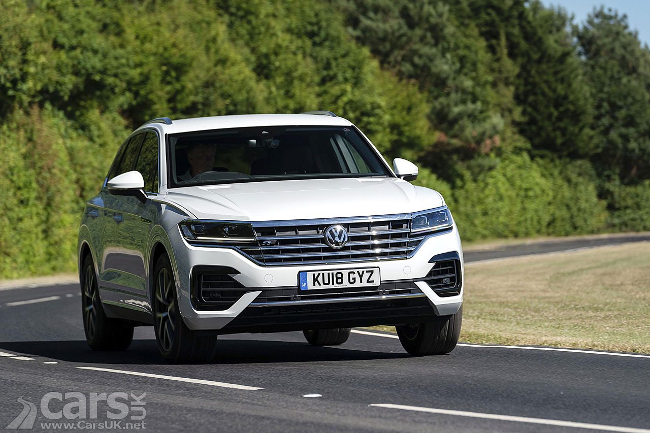 2018 Volkswagen Touareg in white with 231 PS 3.0 litre V6 diesel engine