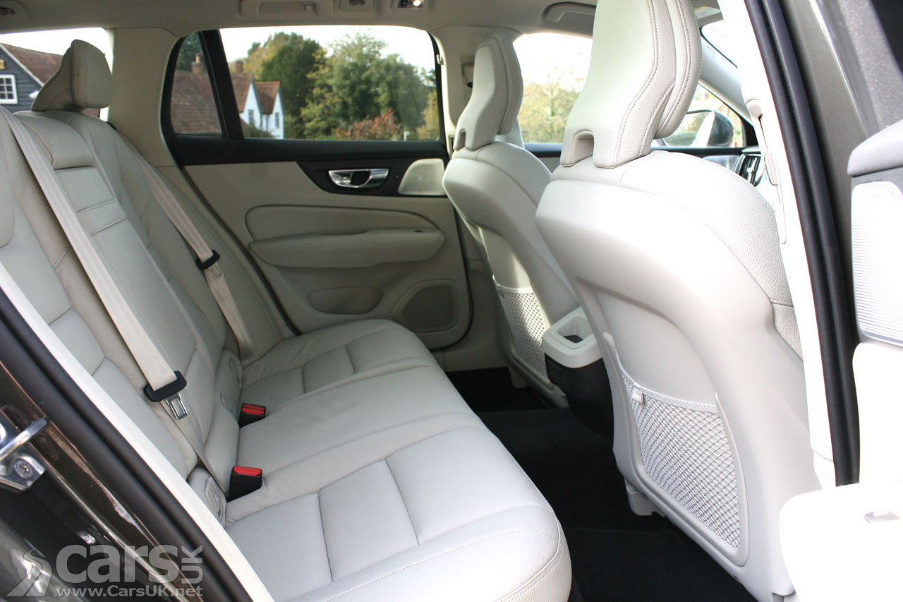 2019 Volvo V60 D4 Momentum Pro Review Photo