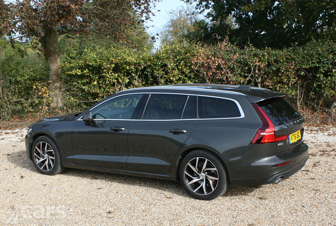 2019 Volvo V60 D4 Momentum Pro Review Photo