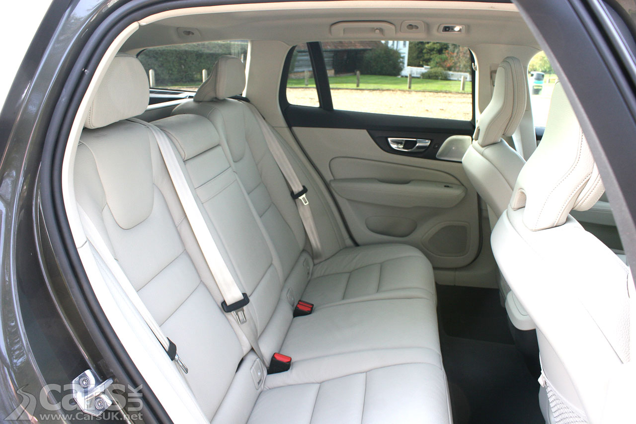 2019 Volvo V60 D4 Momentum Pro Review Photo