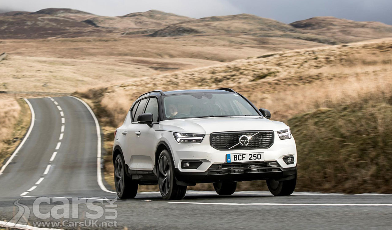 Volvo XC40 on road