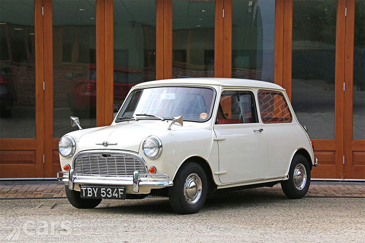 Photo 'New' 1968 Mk1 Morris Minor-Mini Super De Luxe