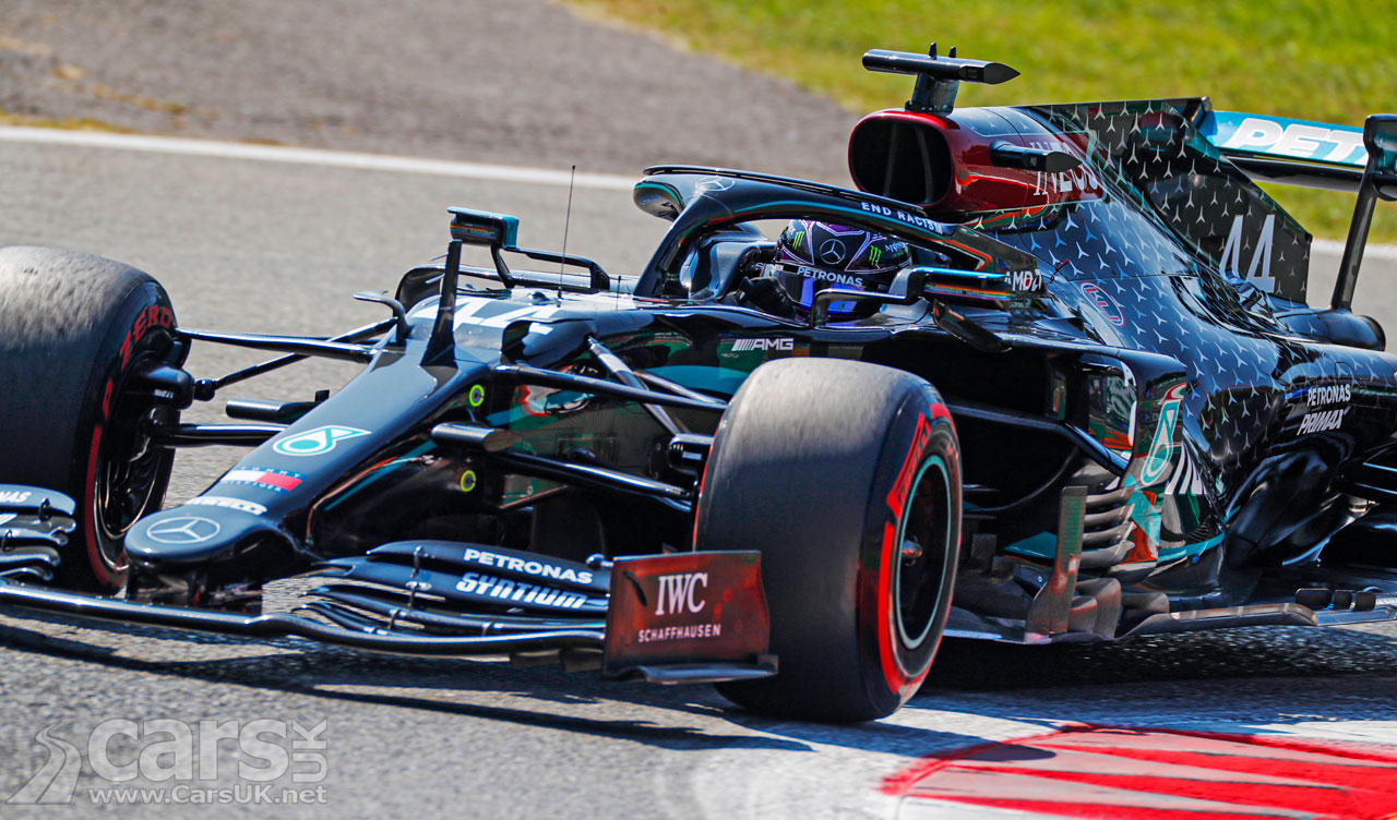 Photo Hamilton on pole for Italian Grand Prix