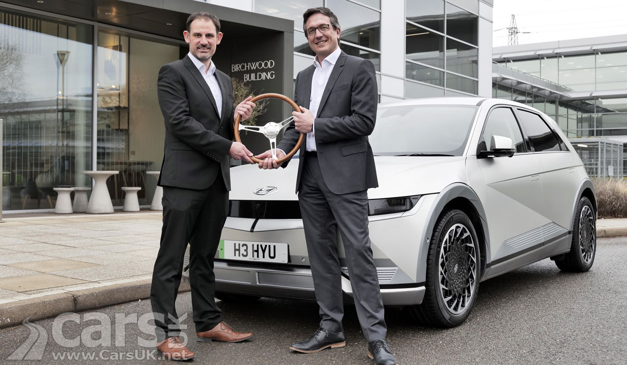 Hyundai Ioniq 5 receiving the UK Car of the Year Award 2022