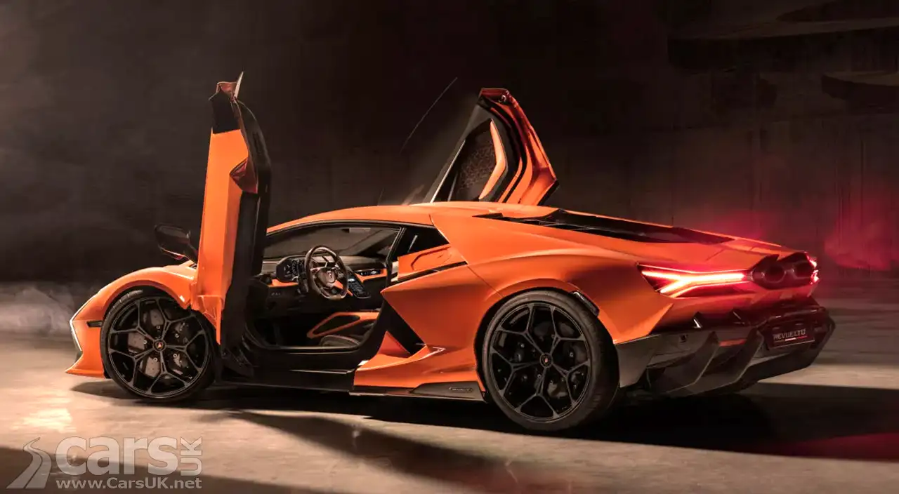 Lamborghini Revuelto rear view