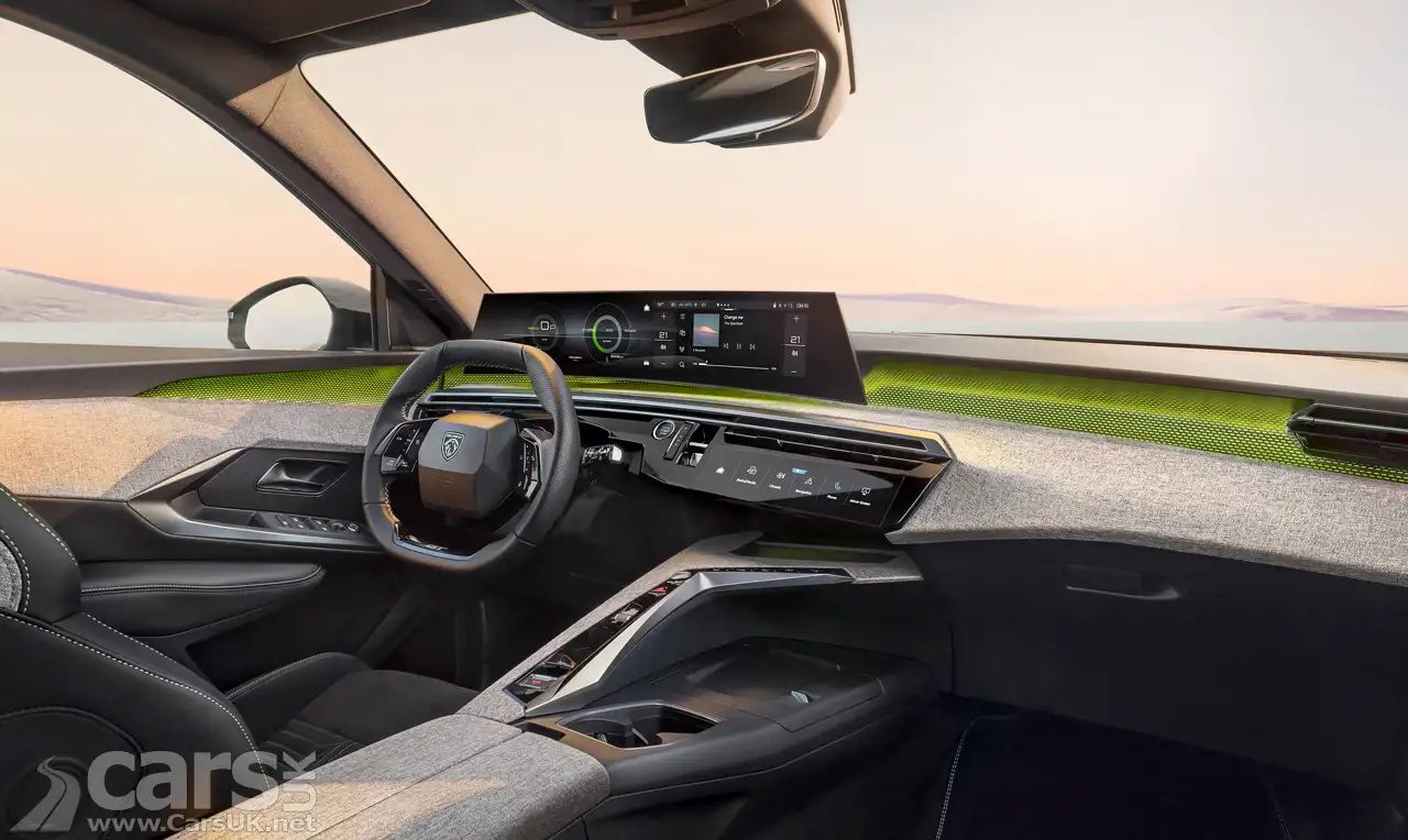 New electric Peugeot e-5008 interior