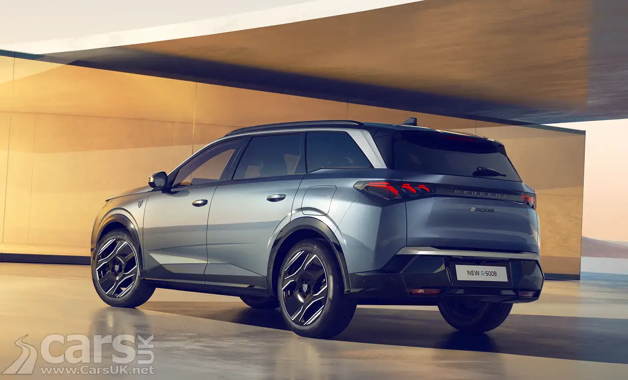 New electric Peugeot e-5008 rear view