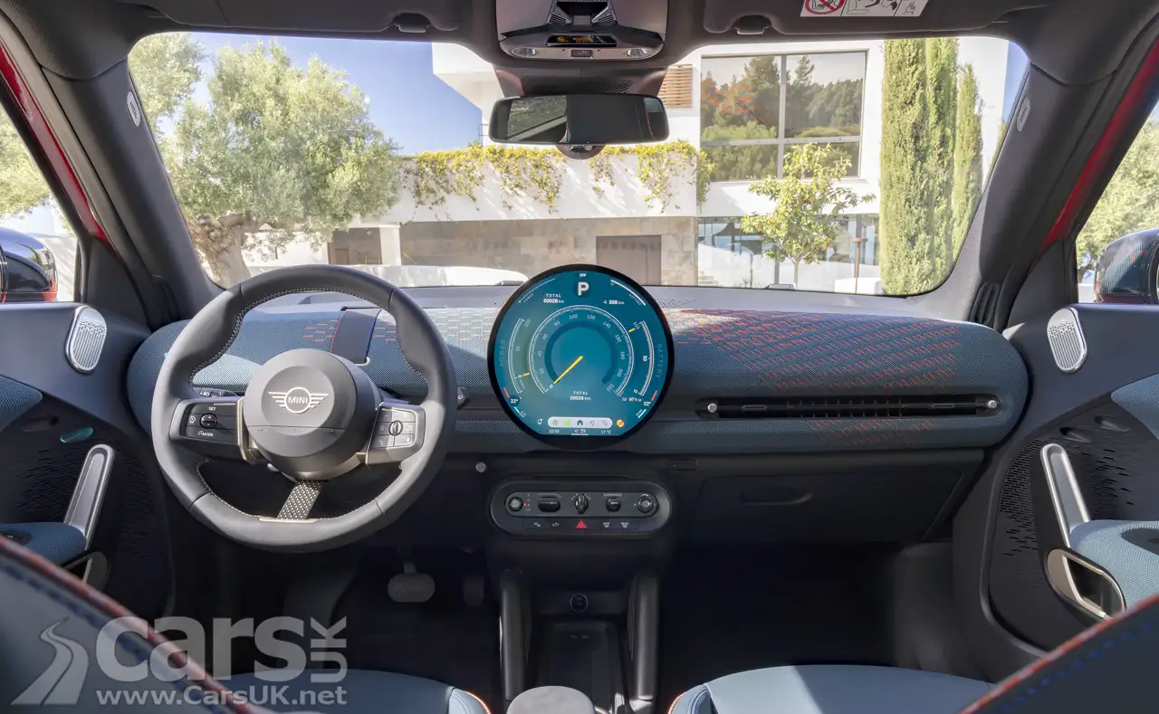 MINI Aceman interior