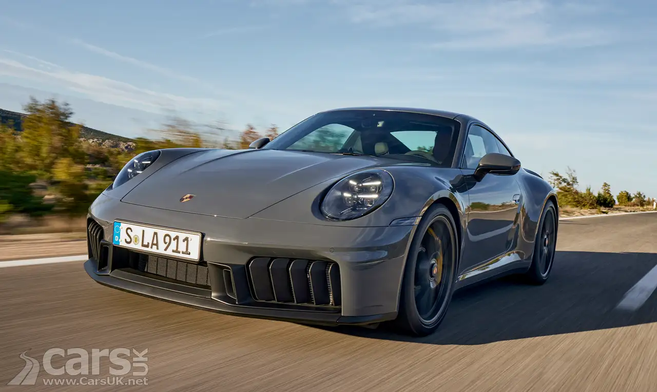 Porsche 911 GTS 'T-Hybrid' front view