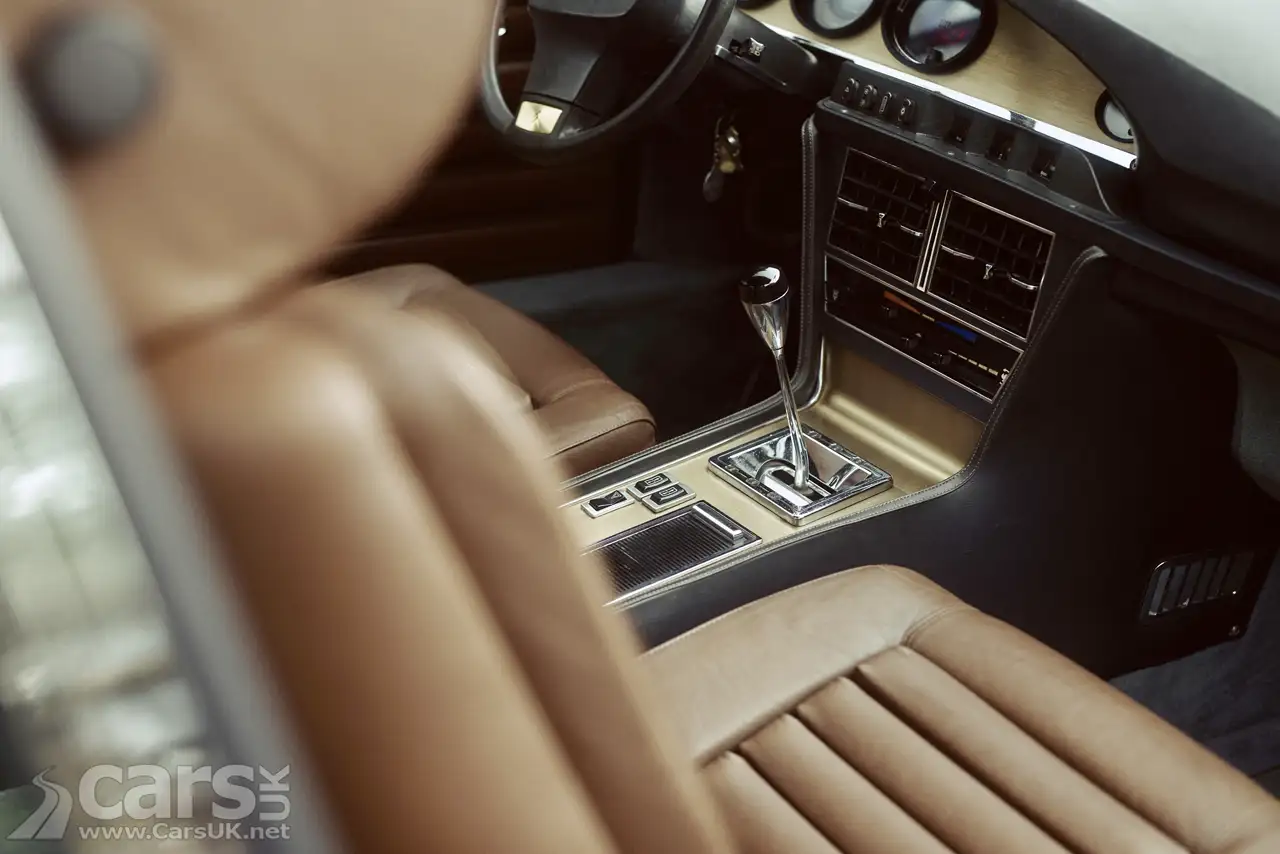 DS SM Tribute interior