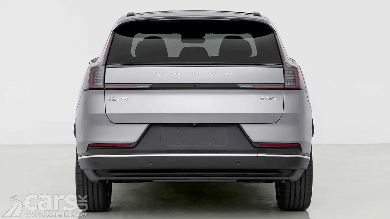 New Volvo XC70 rear view