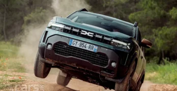 Dacia Duster Hybrid 150 4x4 off-road